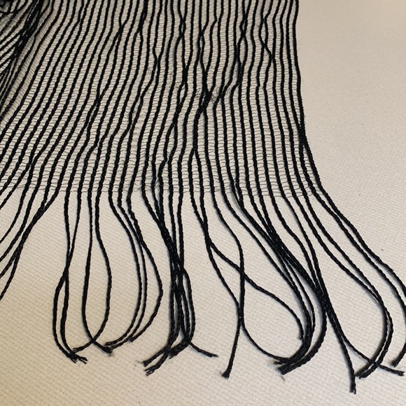 Two Elegant Scarfs Bundle NWT - Picture 6 of 9